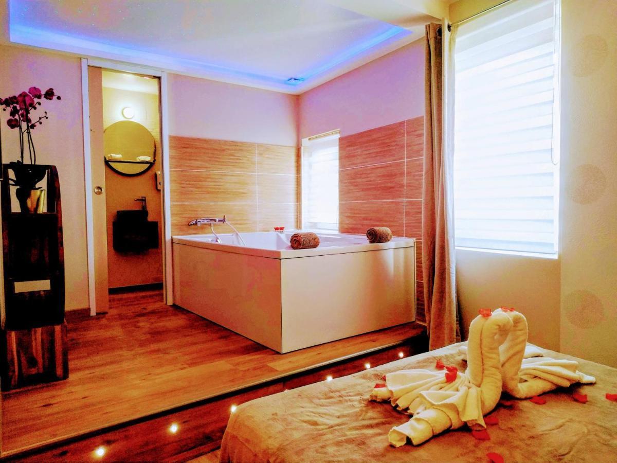 Studio Love Room Spa Baignoire Double La Ciotat Centre Port Quarto foto