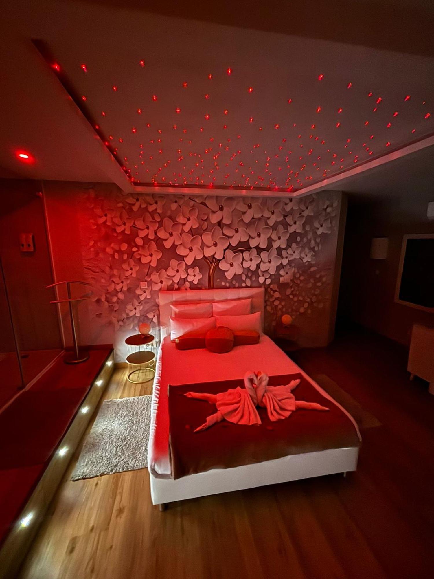 Studio Love Room Spa Baignoire Double La Ciotat Centre Port Exterior foto
